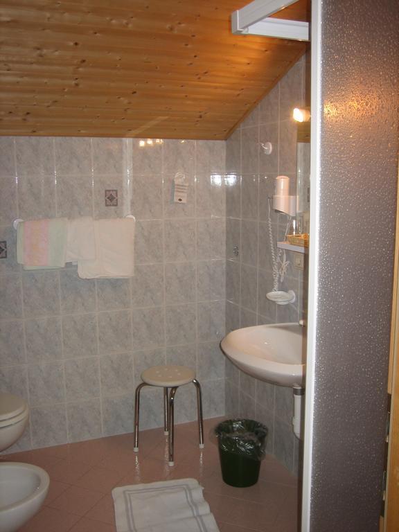 Garni Sonnegg Bed & Breakfast Petersberg Room photo